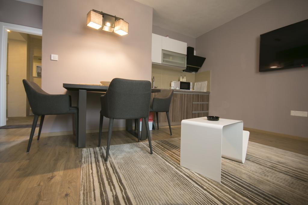 Apartmens Melisa เวอร์ซาร์ ภายนอก รูปภาพ