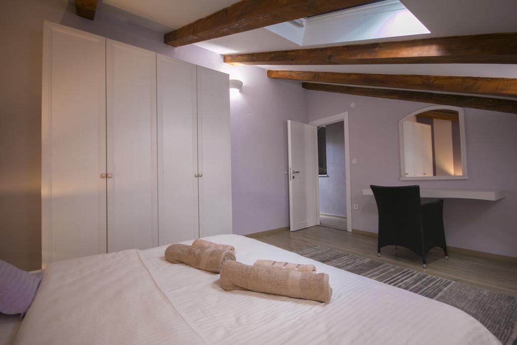 Apartmens Melisa เวอร์ซาร์ ภายนอก รูปภาพ