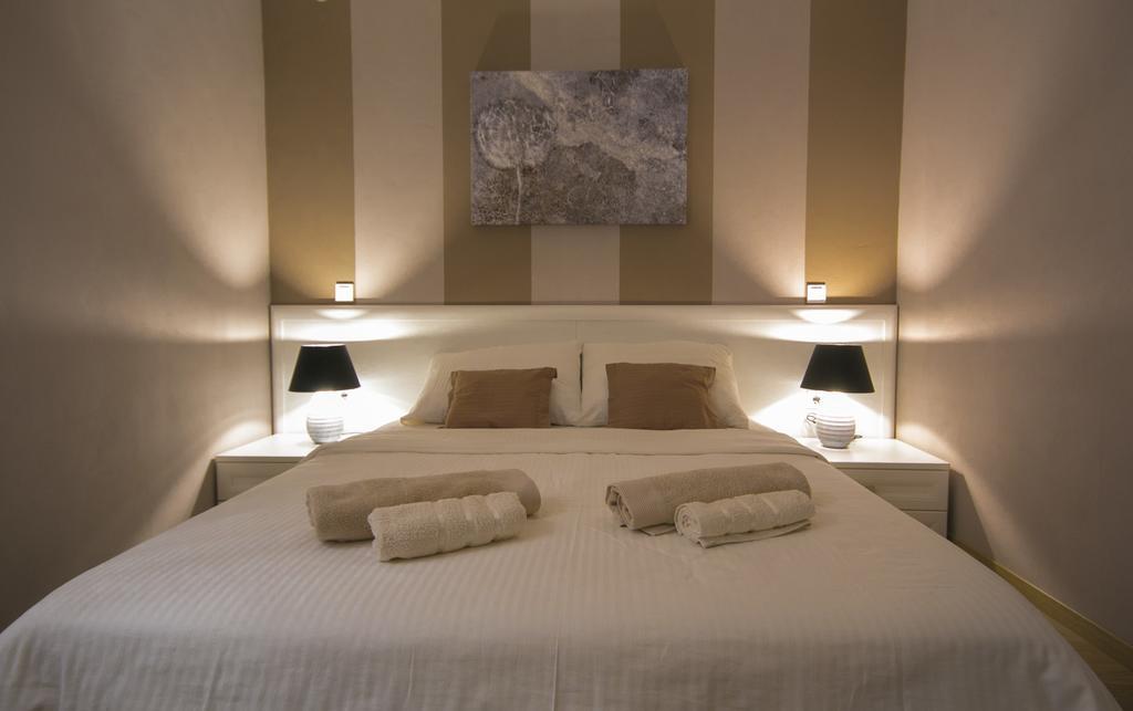 Apartmens Melisa เวอร์ซาร์ ภายนอก รูปภาพ